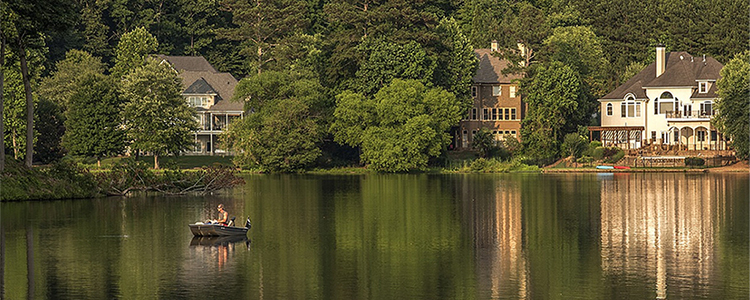 Houses on lake in Atlanta, Georgia